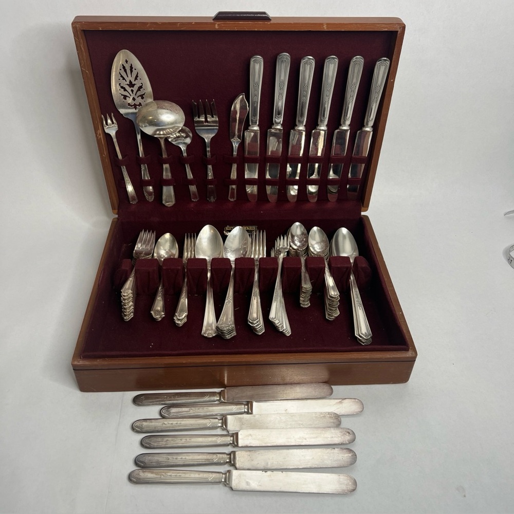 Antique 90 Piece Silverplate Silverware Flatware Lot Box Onedia‎ Mary Stuart
